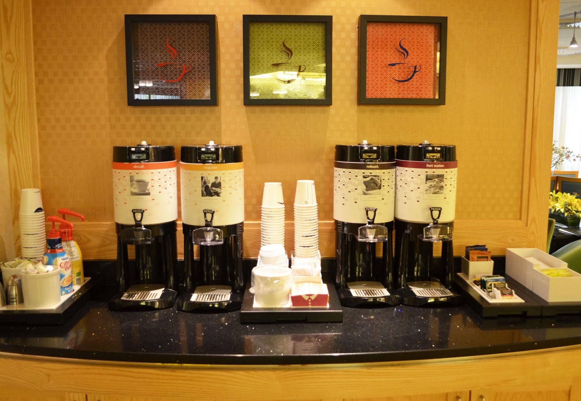 哈里斯堡西汉普顿酒店 梅卡尼克斯堡 外观 照片